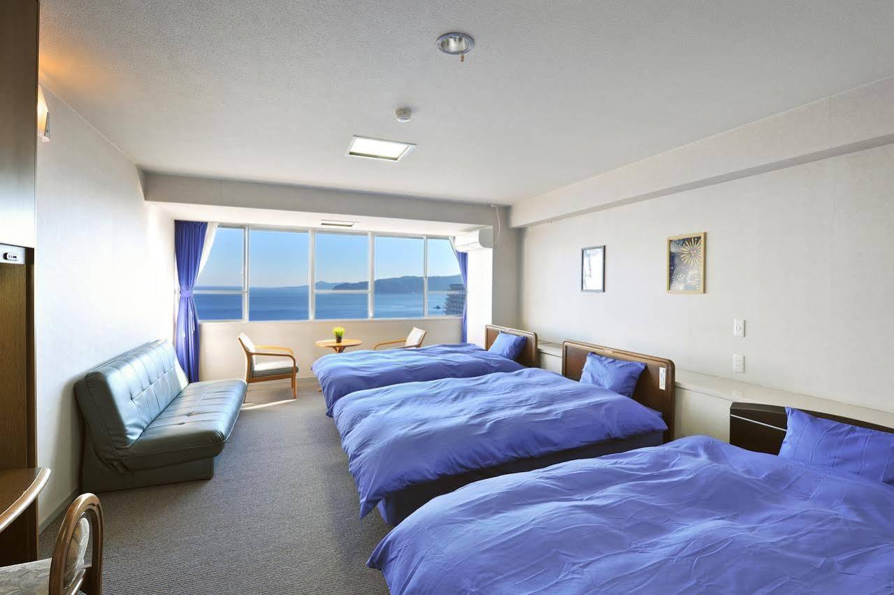 Onsen Hostel Hinoemi Atami  Exteriör bild